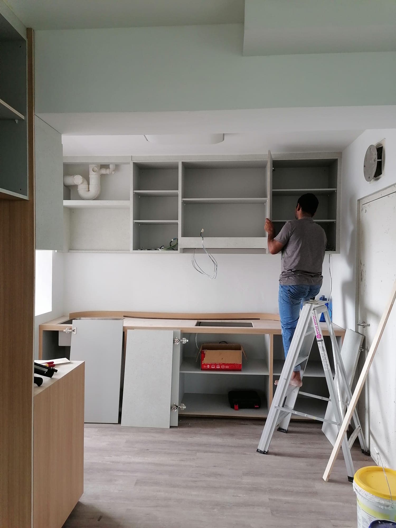 Cabinet Hinge Repair